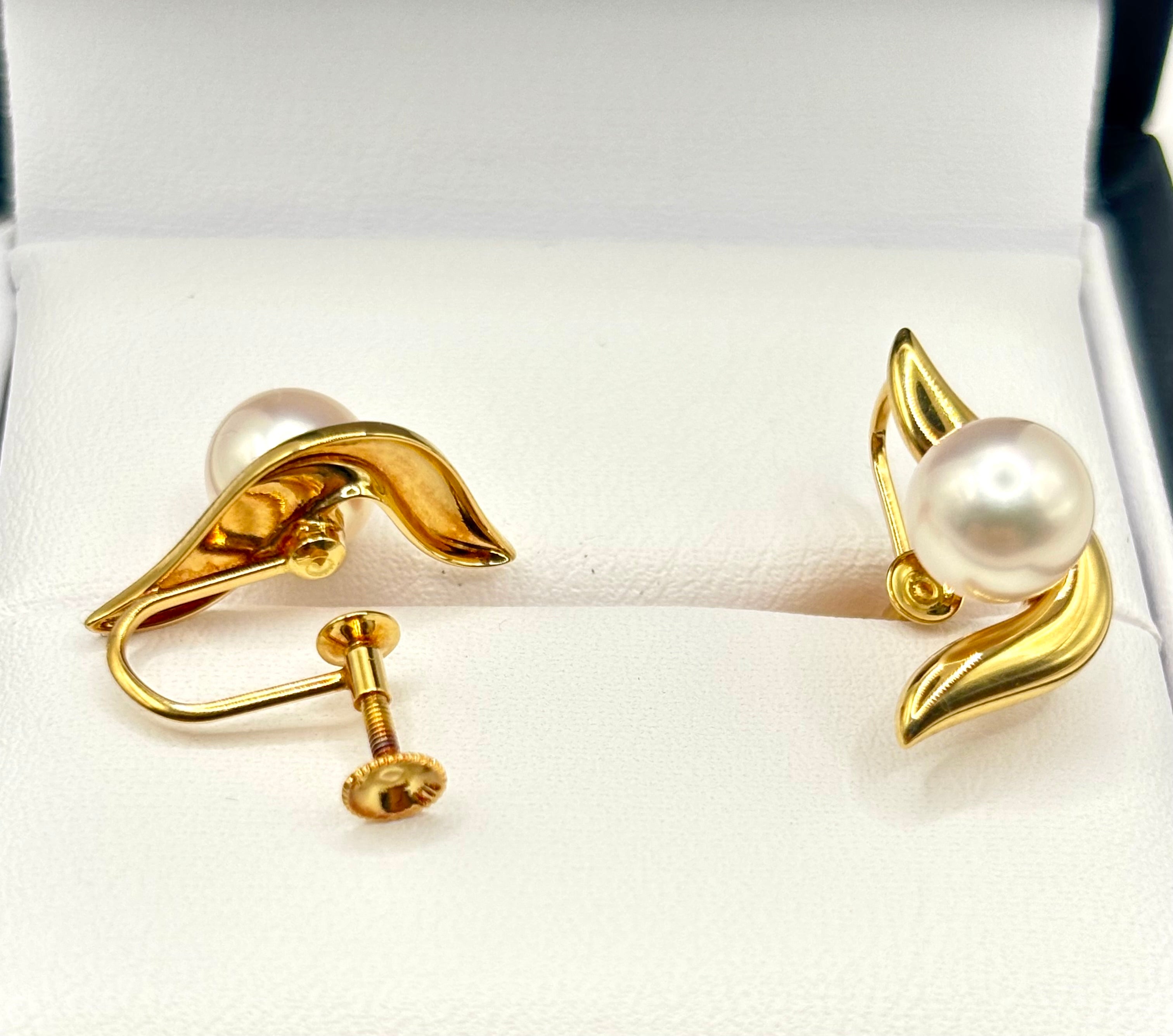 Vintage Mikimoto Akoya Pearl and 18 Karat Gold Sculptural Earrings, circa 1960s