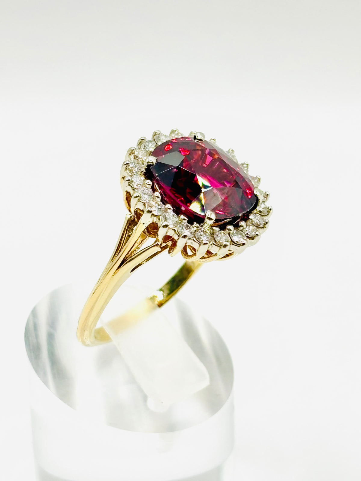Exquisite Vintage Cocktail Ring 7.15 Carat Rhodolite Garnet with Diamonds in 18K Gold