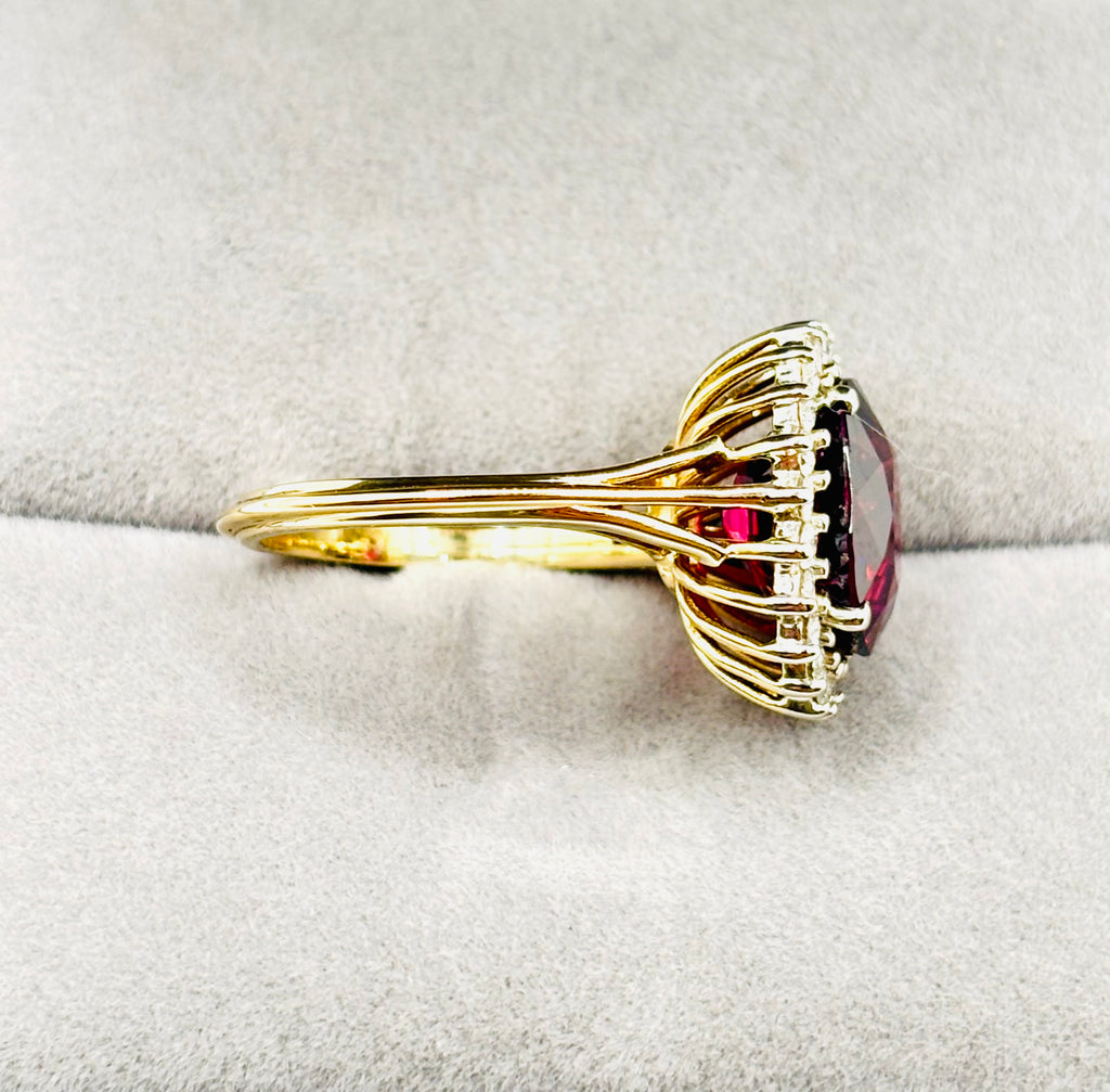 Exquisite Vintage Cocktail Ring 7.15 Carat Rhodolite Garnet with Diamonds in 18K Gold