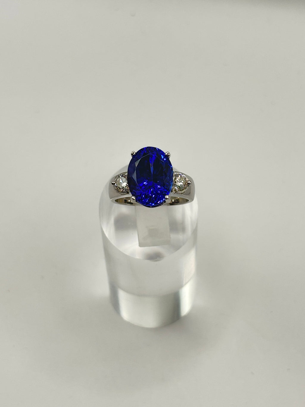 7.50 Carat Tanzanite and Diamond Ring in 18 Karat White Gold