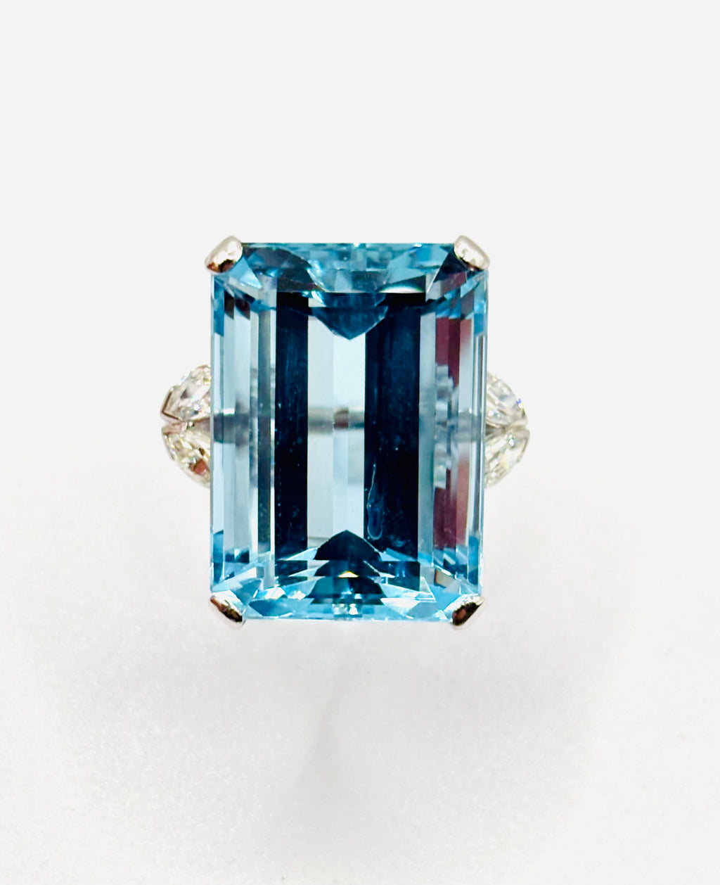 Impressive Large Aquamarine Cocktail Ring, 30 Carats, Art Deco style and 0.80 Marquise Diamonds in 18k White Gold