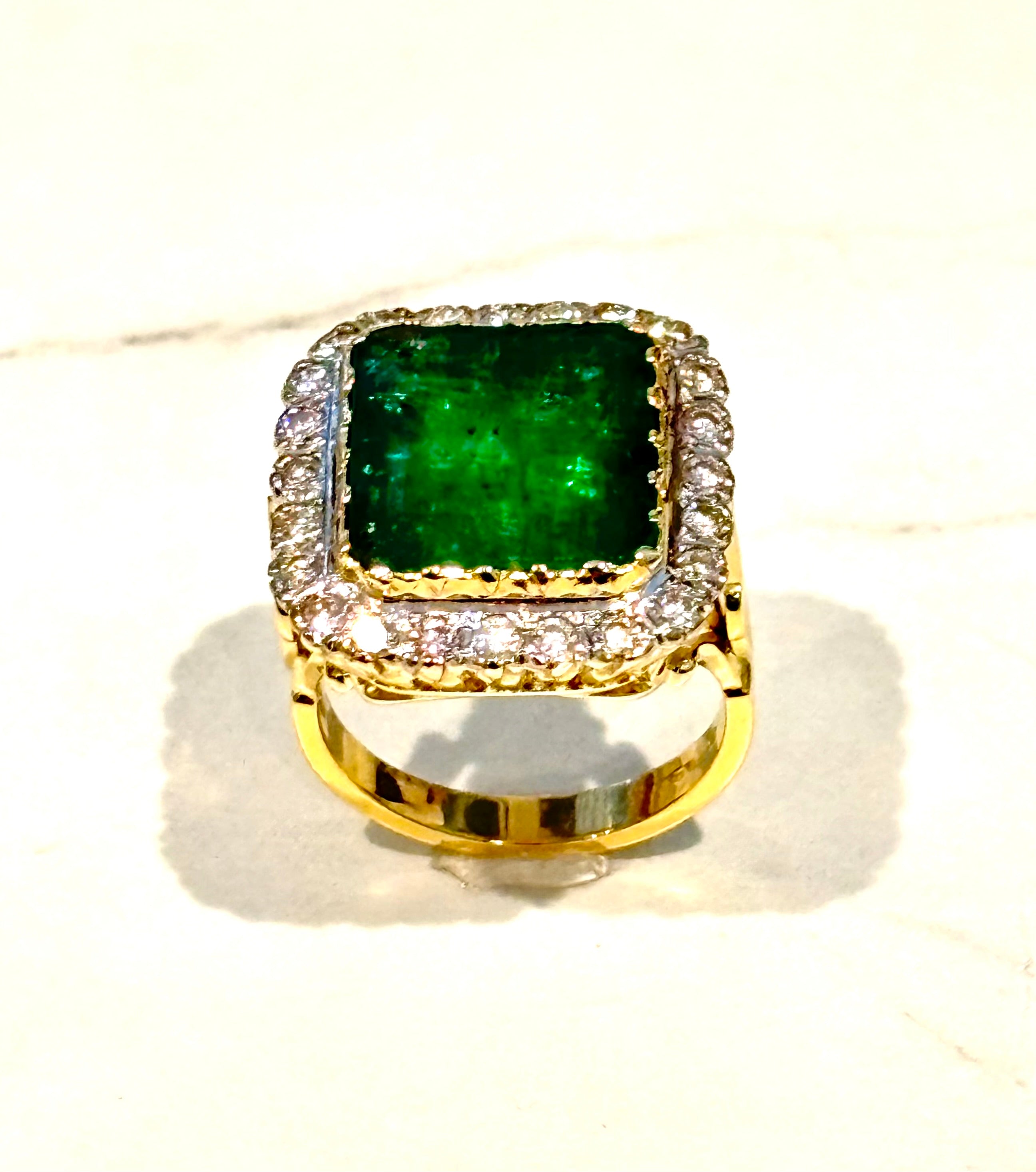 Important 11 Carat Russian Emerald Vintage Diamond Ring 18ct Gold, London 1975