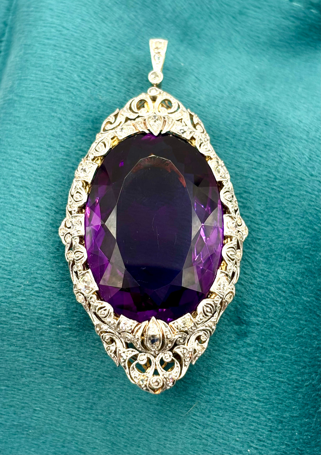 Edwardian Platinum-Topped Gold Convertible Brooch Pendant with Monumental Oval Amethyst and Old-Cut Diamonds, Circa 1900–1915