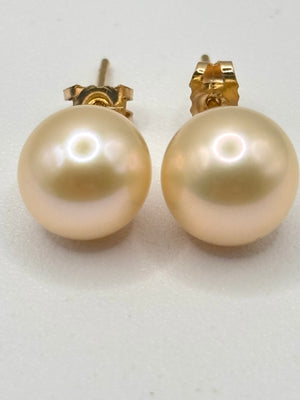 18K Gold 10mm Cultured White Pearl Stud Earrings  Cream & Rose Overtones