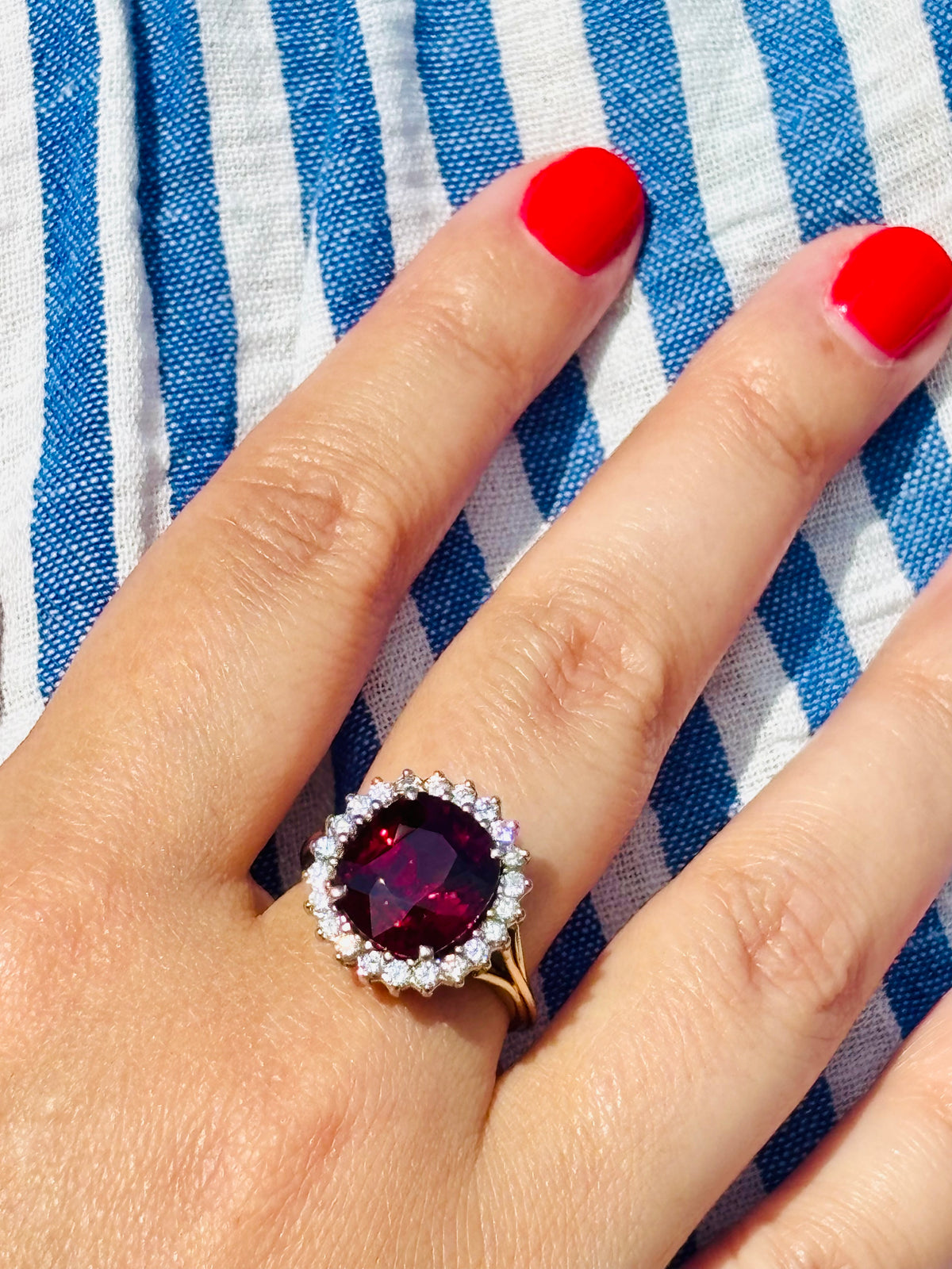 Exquisite Vintage Cocktail Ring 7.15 Carat Rhodolite Garnet with Diamonds in 18K Gold