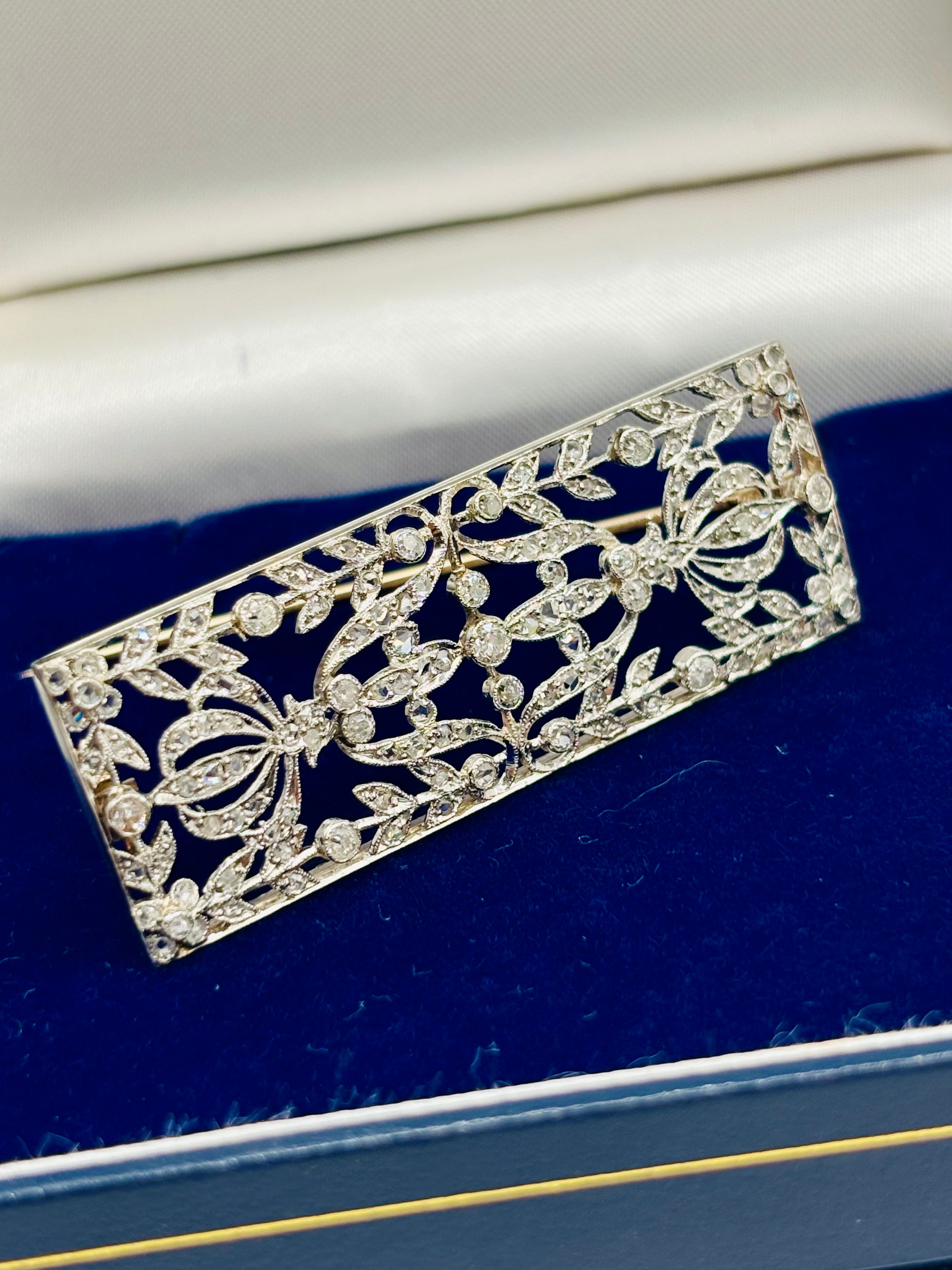 Early 20th-Century Old-Cut Diamond Platinum-Topped 14 Karat Gold Plaque Brooch