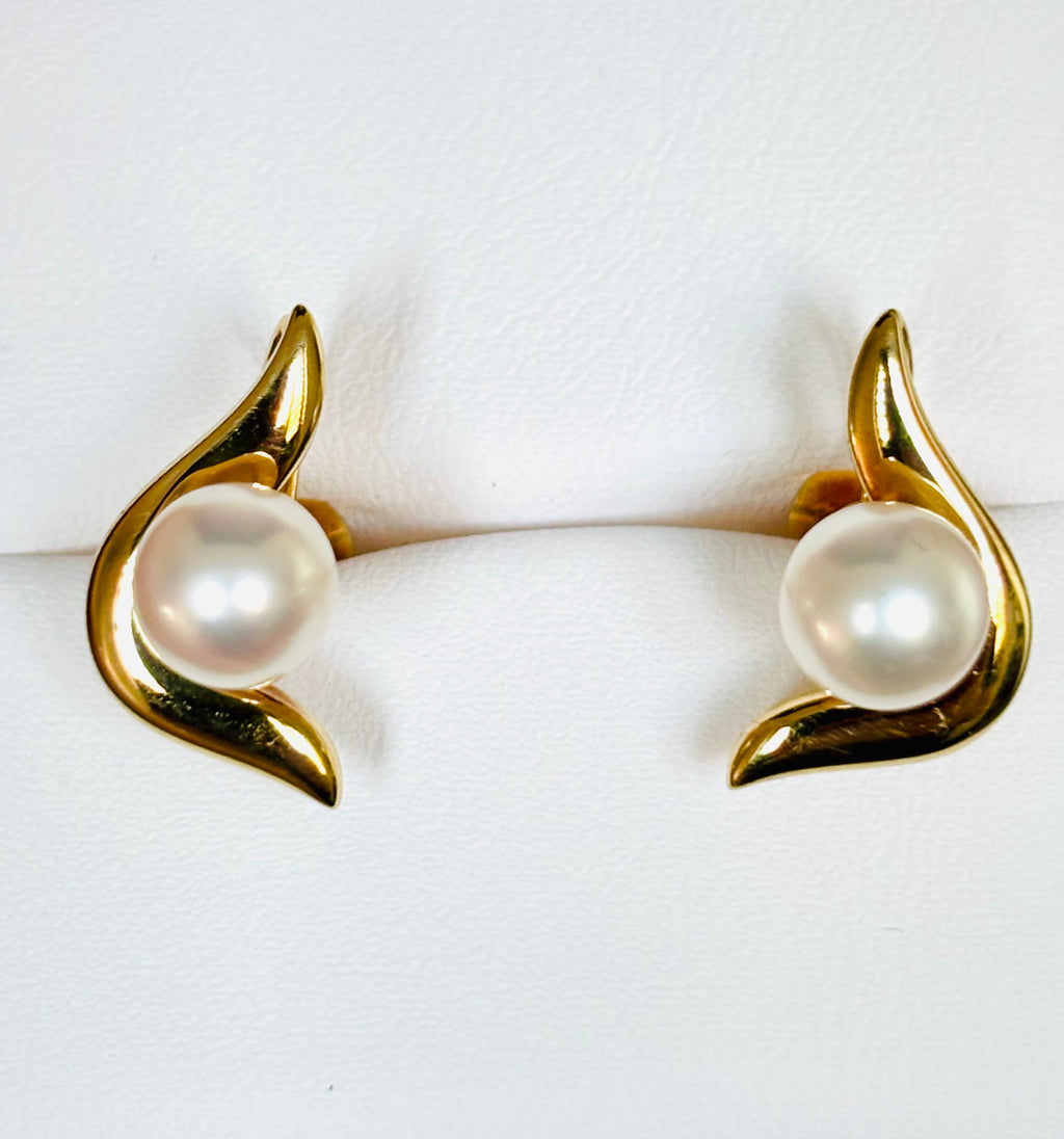Vintage Mikimoto Akoya Pearl and 18 Karat Gold Sculptural Earrings, circa 1960s