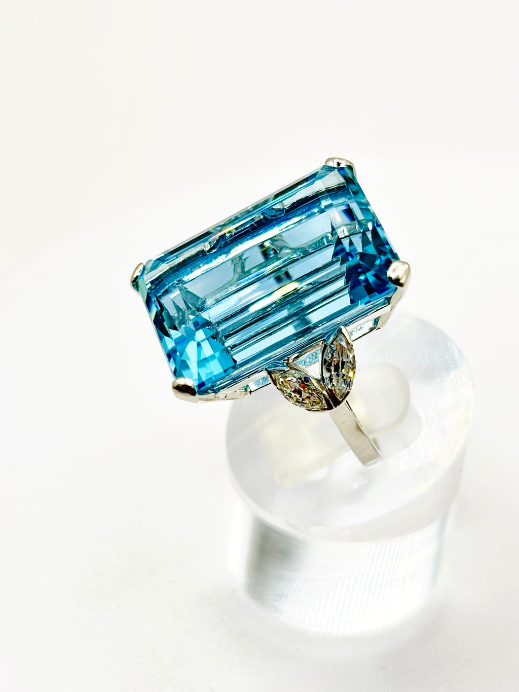 Impressive Large Aquamarine Cocktail Ring, 30 Carats, Art Deco style and 0.80 Marquise Diamonds in 18k White Gold
