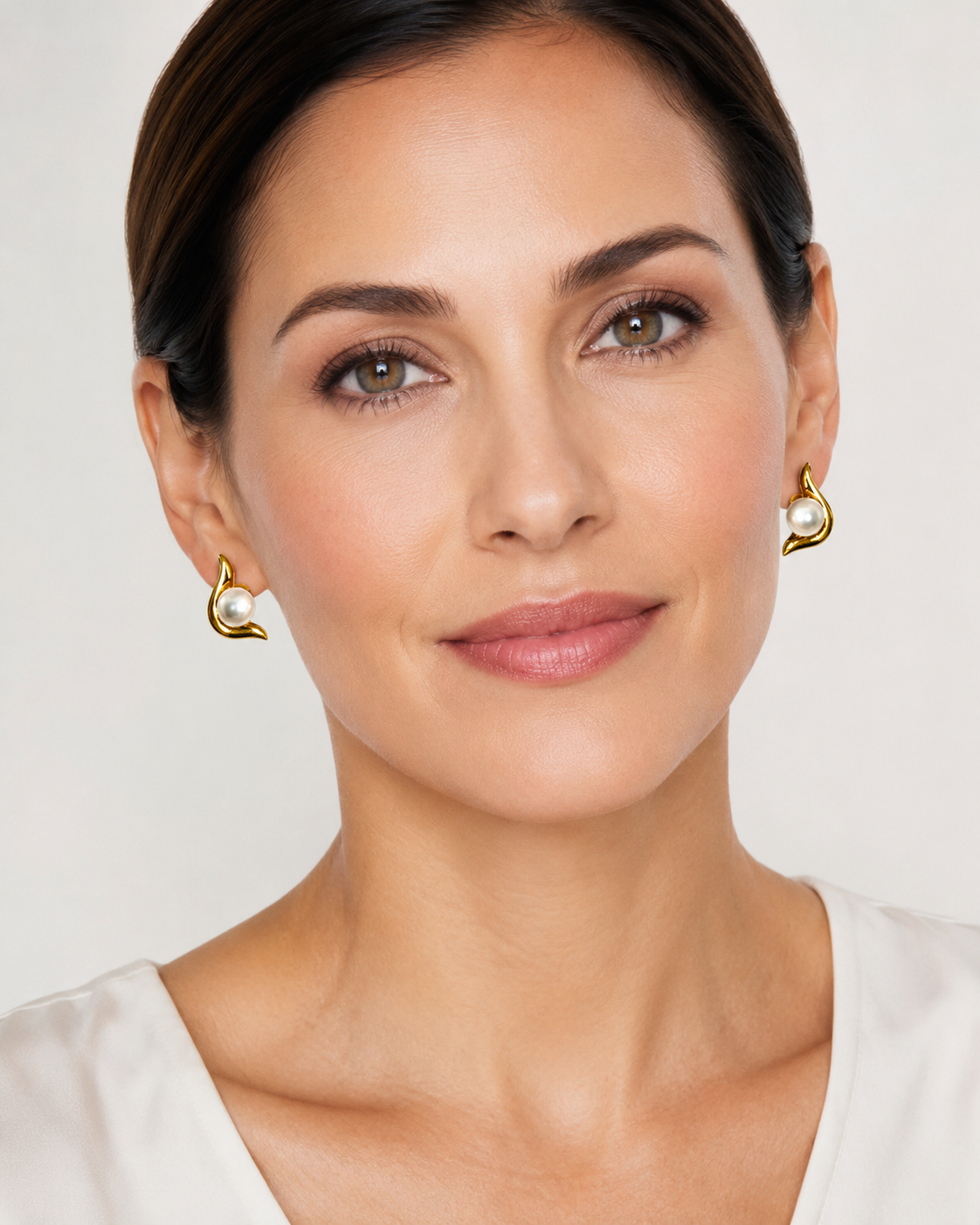 Vintage Mikimoto Akoya Pearl and 18 Karat Gold Sculptural Earrings, circa 1960s