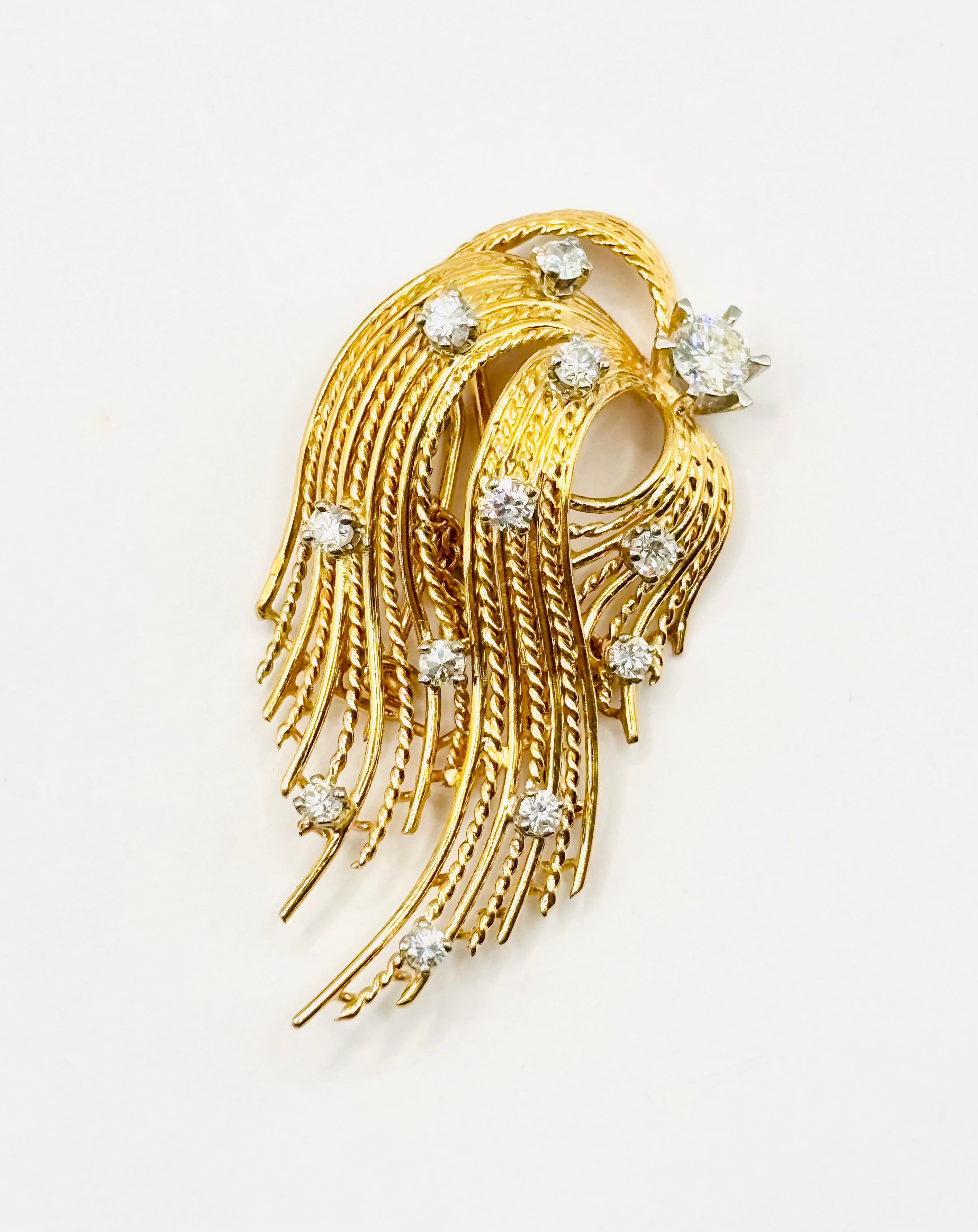 Diamond Platinum Brooch, 18 Karat Gold, Comet design, France circa 1950