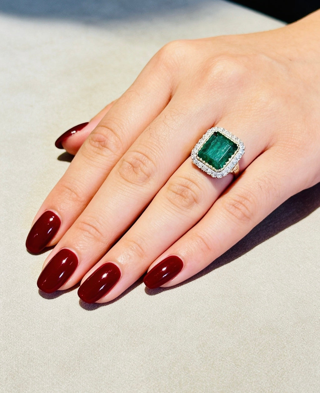 Important 11 Carat Russian Emerald Vintage Diamond Ring 18ct Gold, London 1975