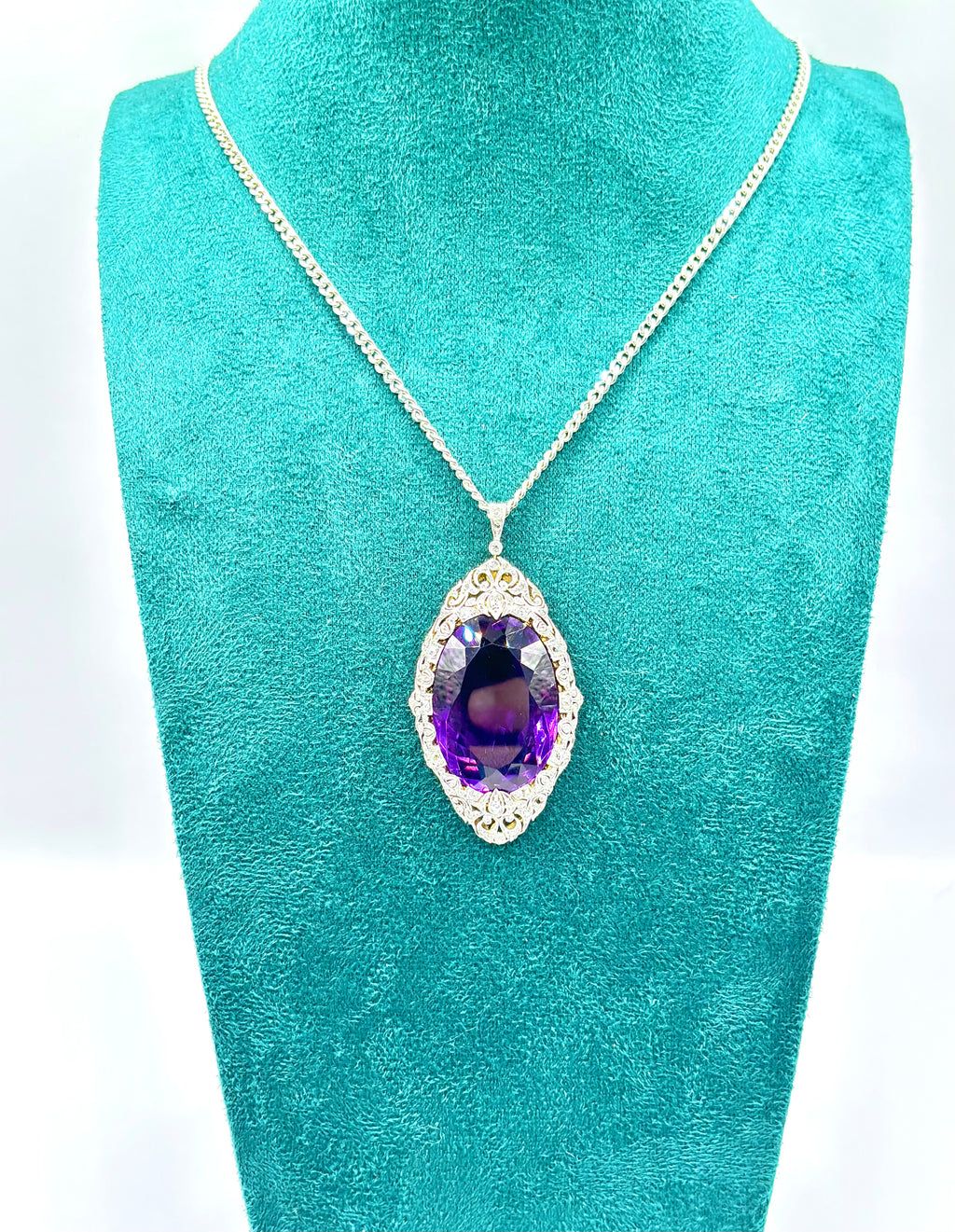 Edwardian Platinum-Topped Gold Convertible Brooch Pendant with Monumental Oval Amethyst and Old-Cut Diamonds, Circa 1900–1915