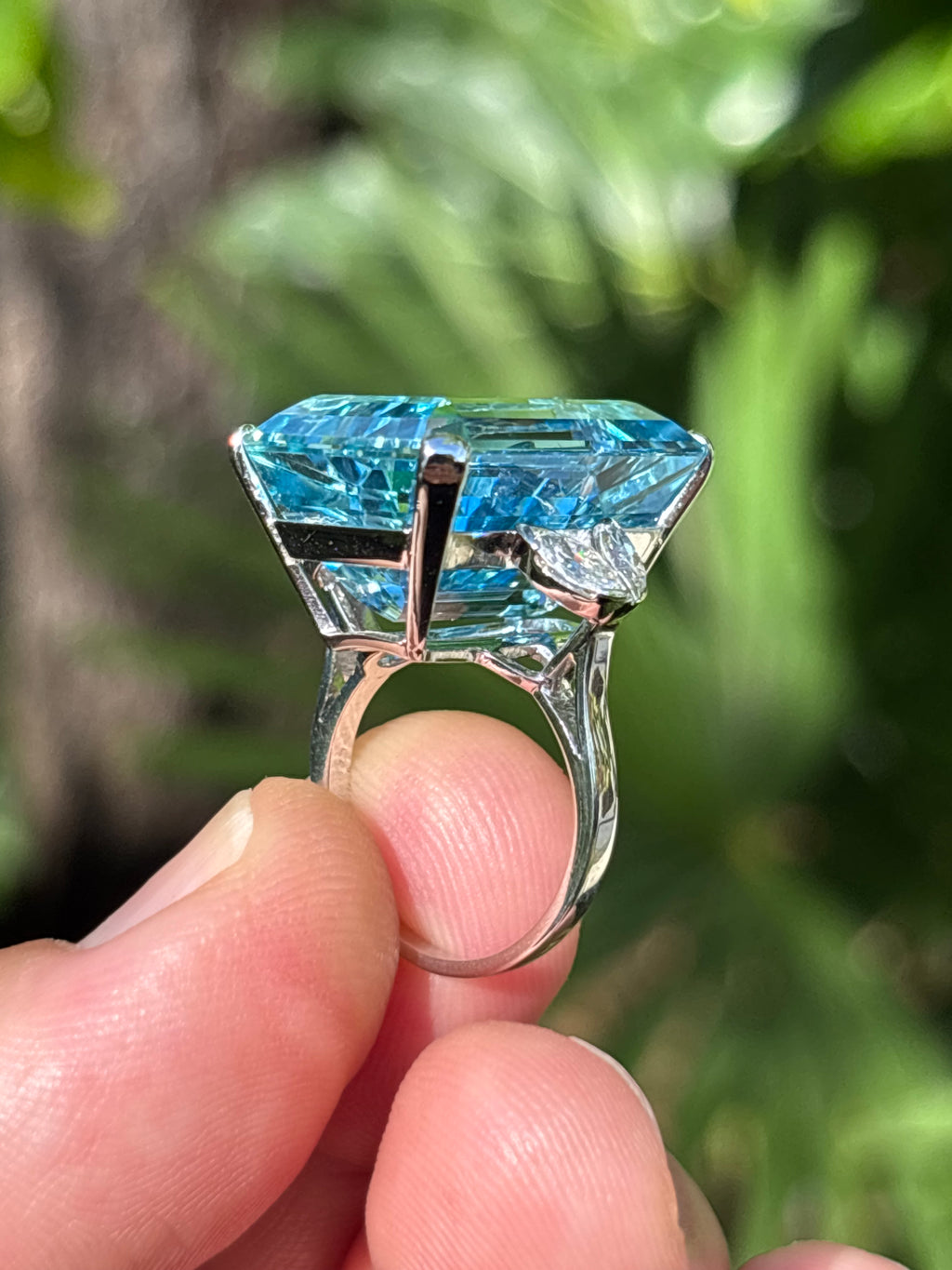 Impressive Large Aquamarine Cocktail Ring, 30 Carats, Art Deco style and 0.80 Marquise Diamonds in 18k White Gold