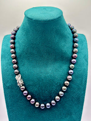 Vintage Peacock Overtone Black Cultured Pearl Necklace 18K Diamond Clasp