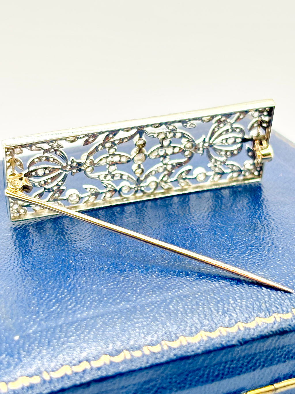 Early 20th-Century Old-Cut Diamond Platinum-Topped 14 Karat Gold Plaque Brooch
