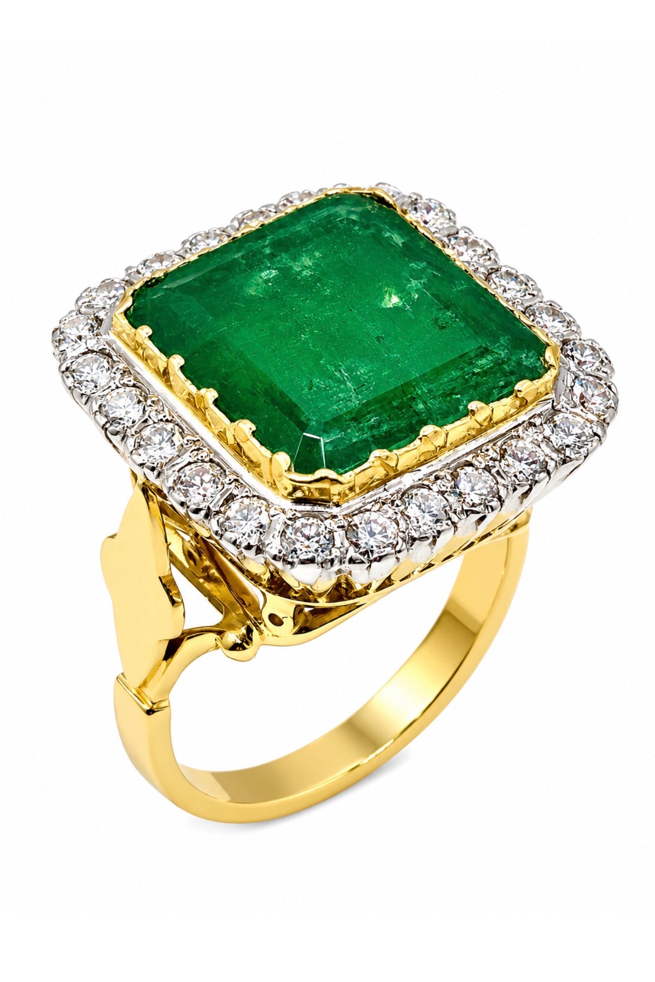 Important 11 Carat Russian Emerald Vintage Diamond Ring 18ct Gold, London 1975