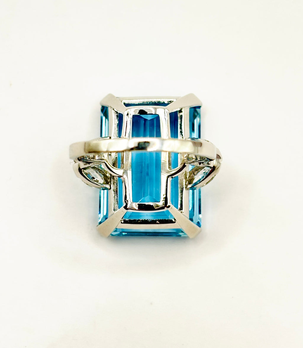 Impressive Large Aquamarine Cocktail Ring, 30 Carats, Art Deco style and 0.80 Marquise Diamonds in 18k White Gold
