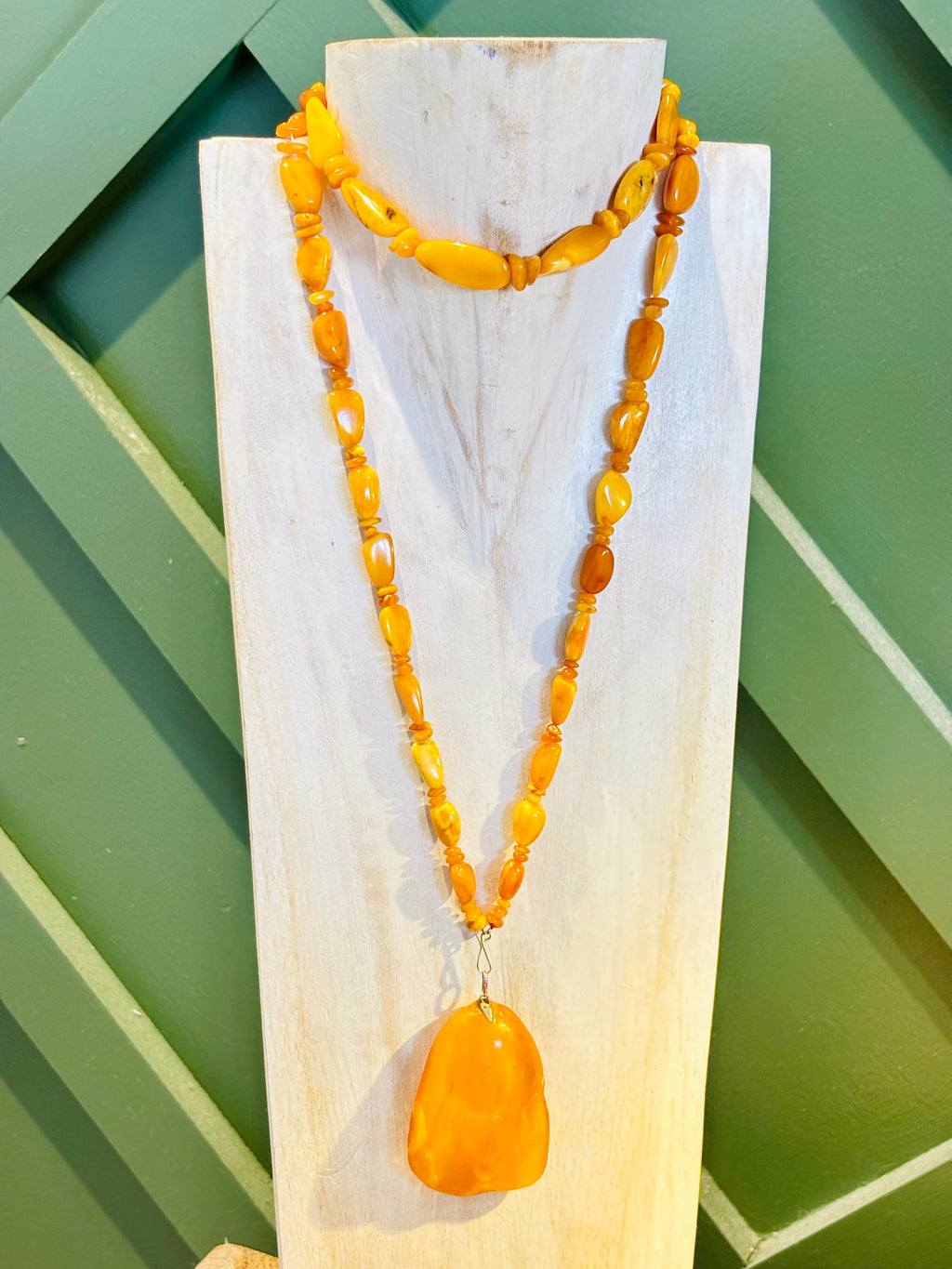 Vintage Baltic Amber Statement Necklace with Large Freeform Pendant, 9K Gold, Circa 1970
