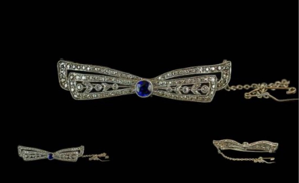 ANTIQUE ART DECO DIAMONDS & Sapphire Ribbon Brooch c1920’s