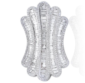 IMPRESSIVE VINTAGE DIAMOND Brooch in Art Deco inspired design