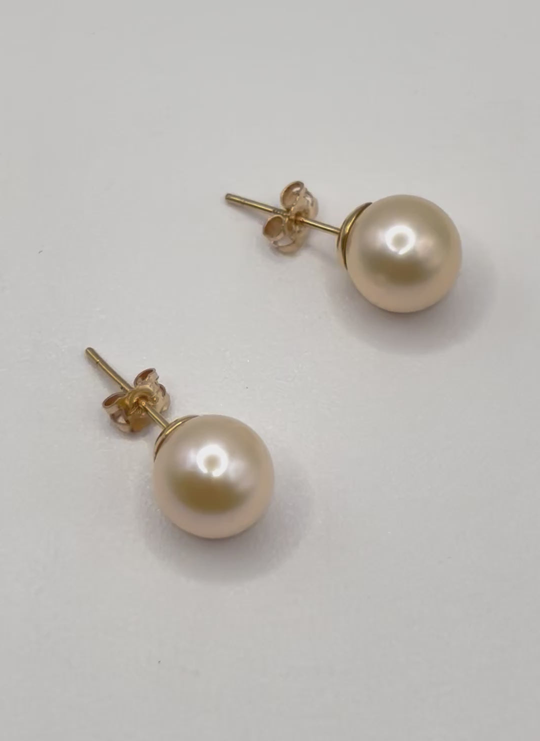 18K Gold 10mm Cultured White Pearl Stud Earrings  Cream & Rose Overtones