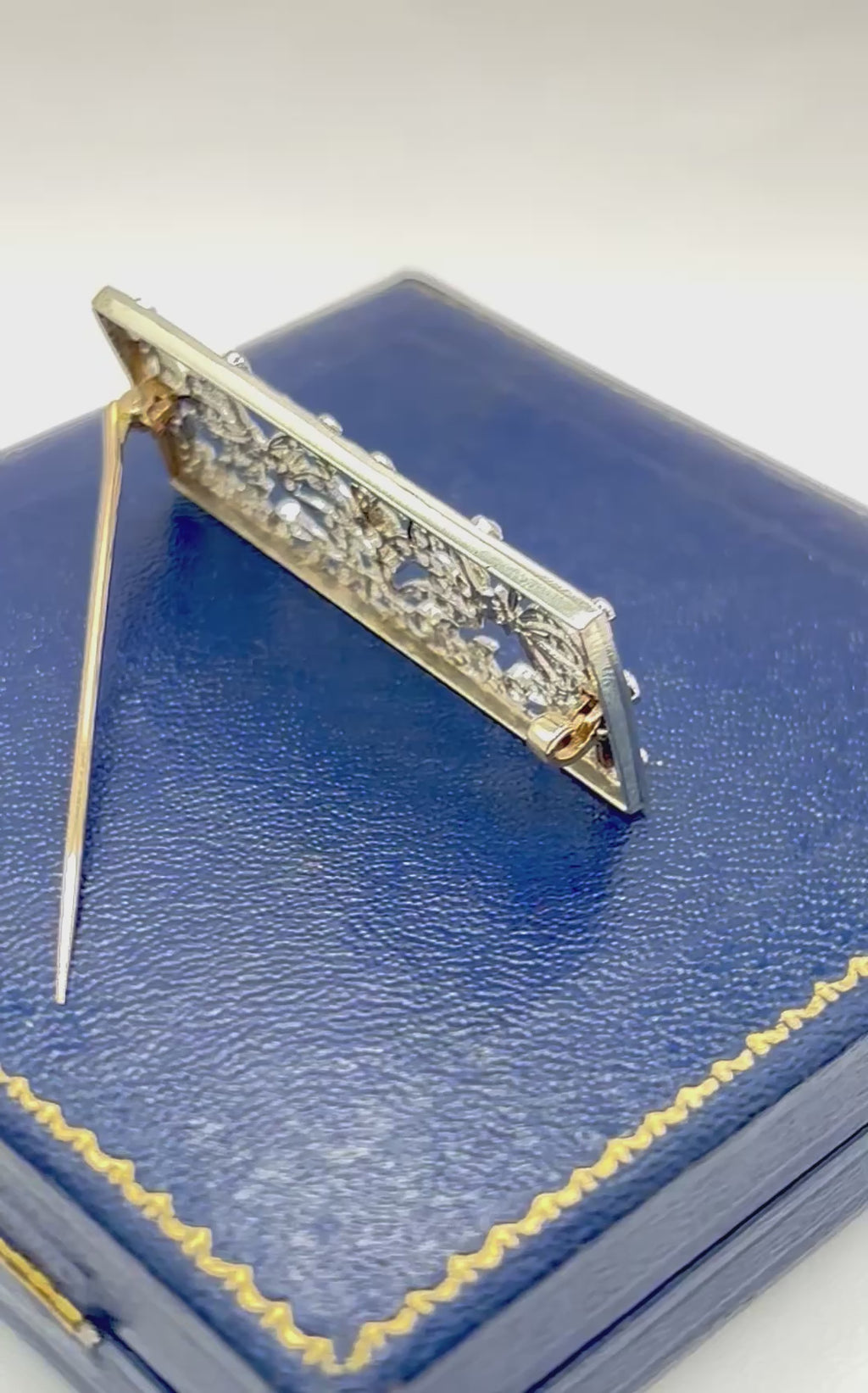 Early 20th-Century Old-Cut Diamond Platinum-Topped 14 Karat Gold Plaque Brooch