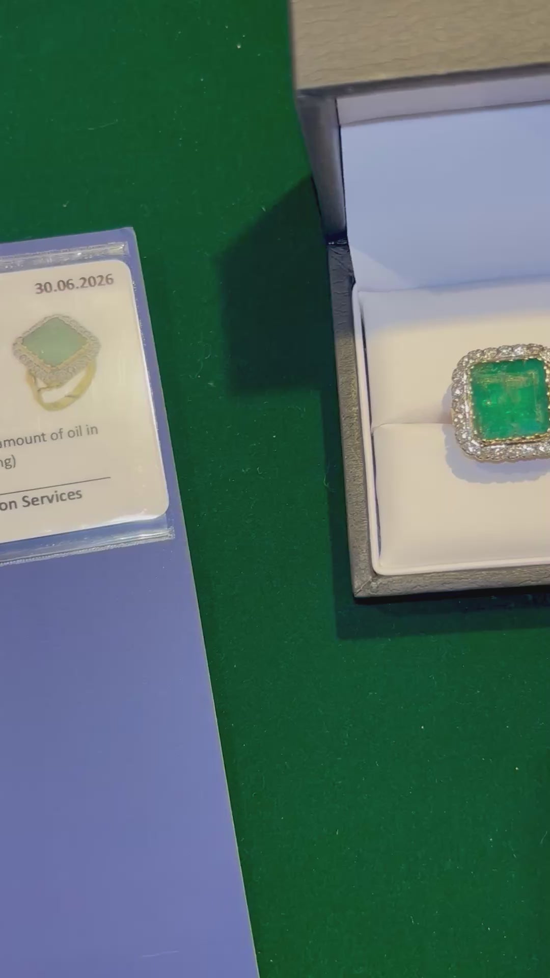 Important 11 Carat Russian Emerald Vintage Diamond Ring 18ct Gold, London 1975