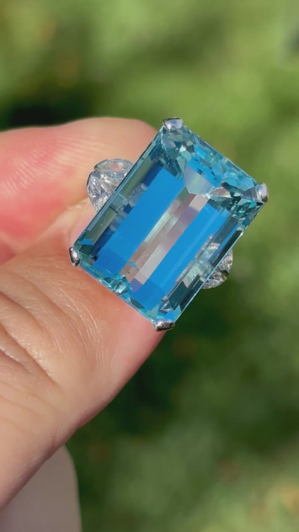 Impressive Large Aquamarine Cocktail Ring, 30 Carats, Art Deco style and 0.80 Marquise Diamonds in 18k White Gold