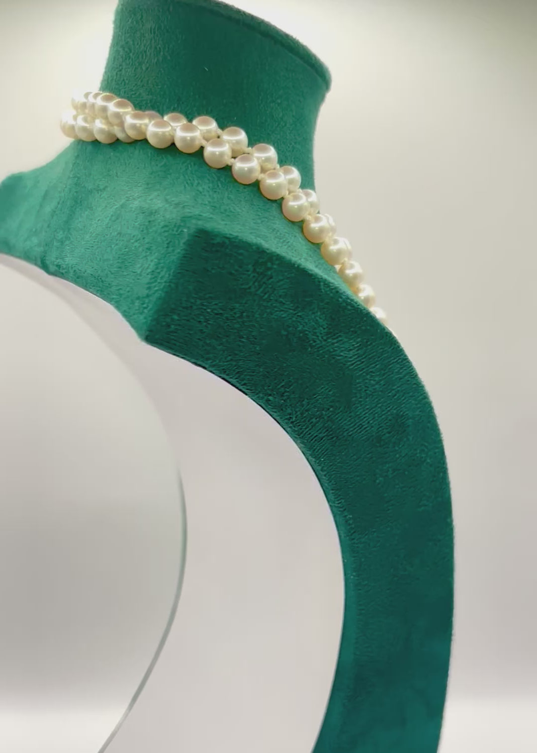 Long Japanese Akoya Cultured Pearl Opera Necklace, 18 Karat Gold Sapphire & Emerald Clasp, 98 cm