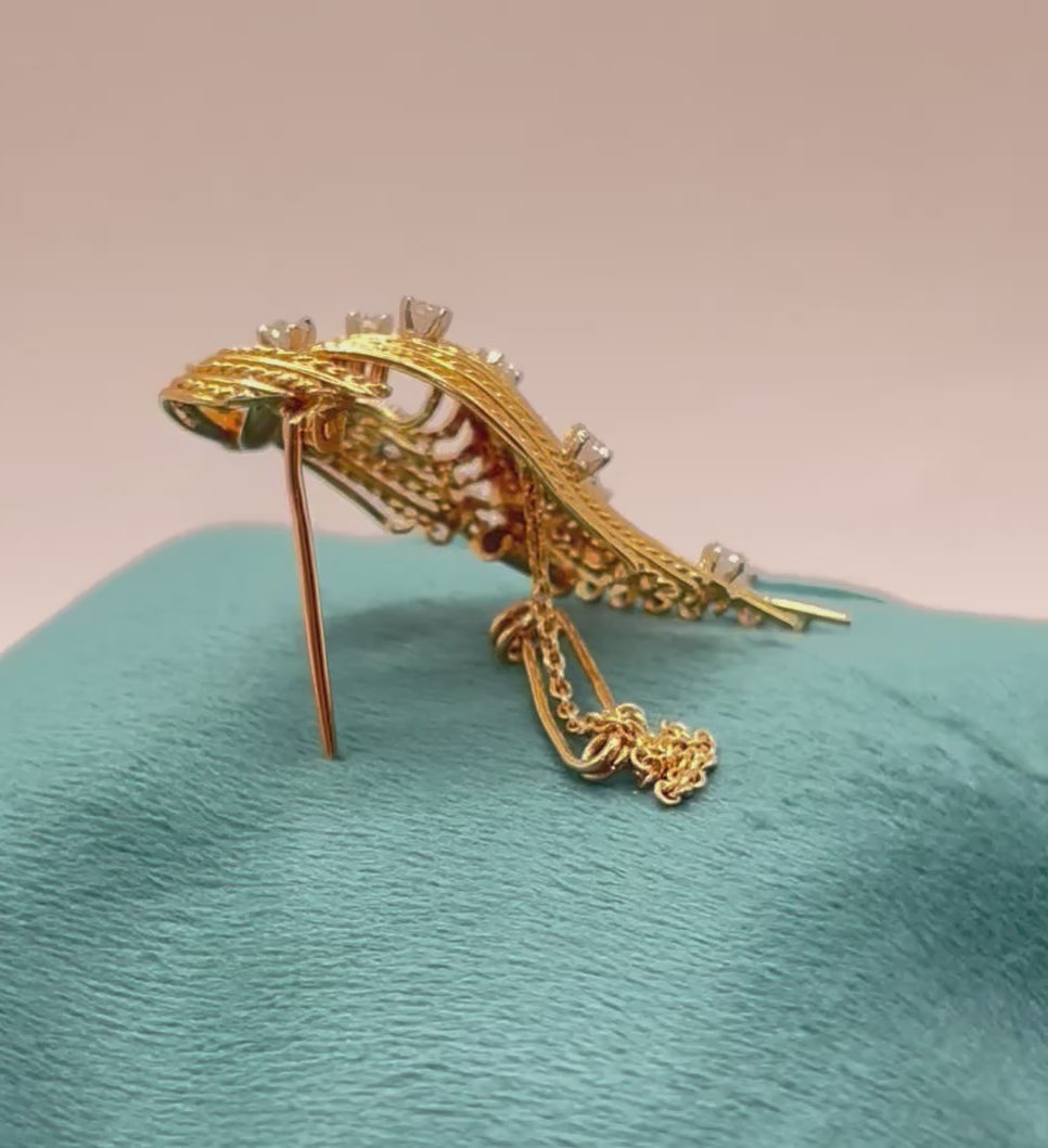 Diamond Platinum Brooch, 18 Karat Gold, Comet design, France circa 1950